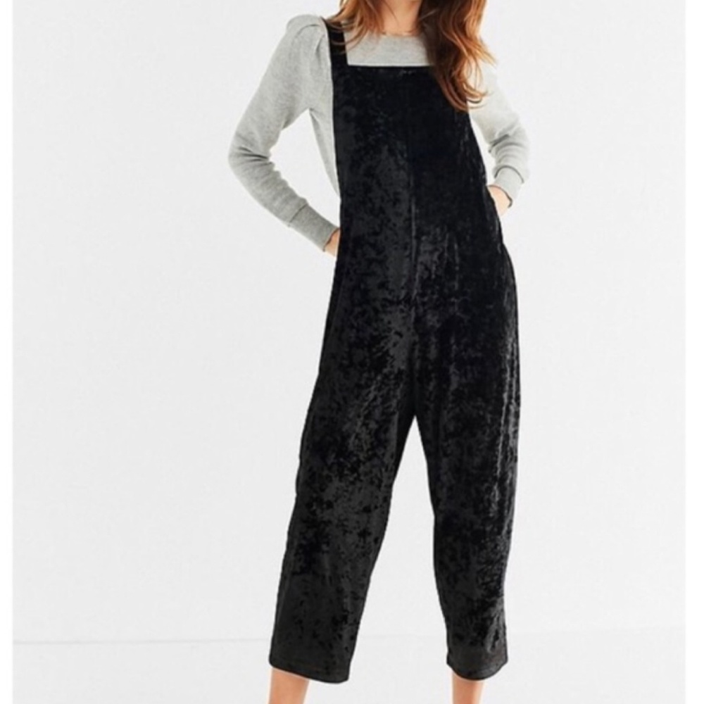 Black-Velvet-Romper